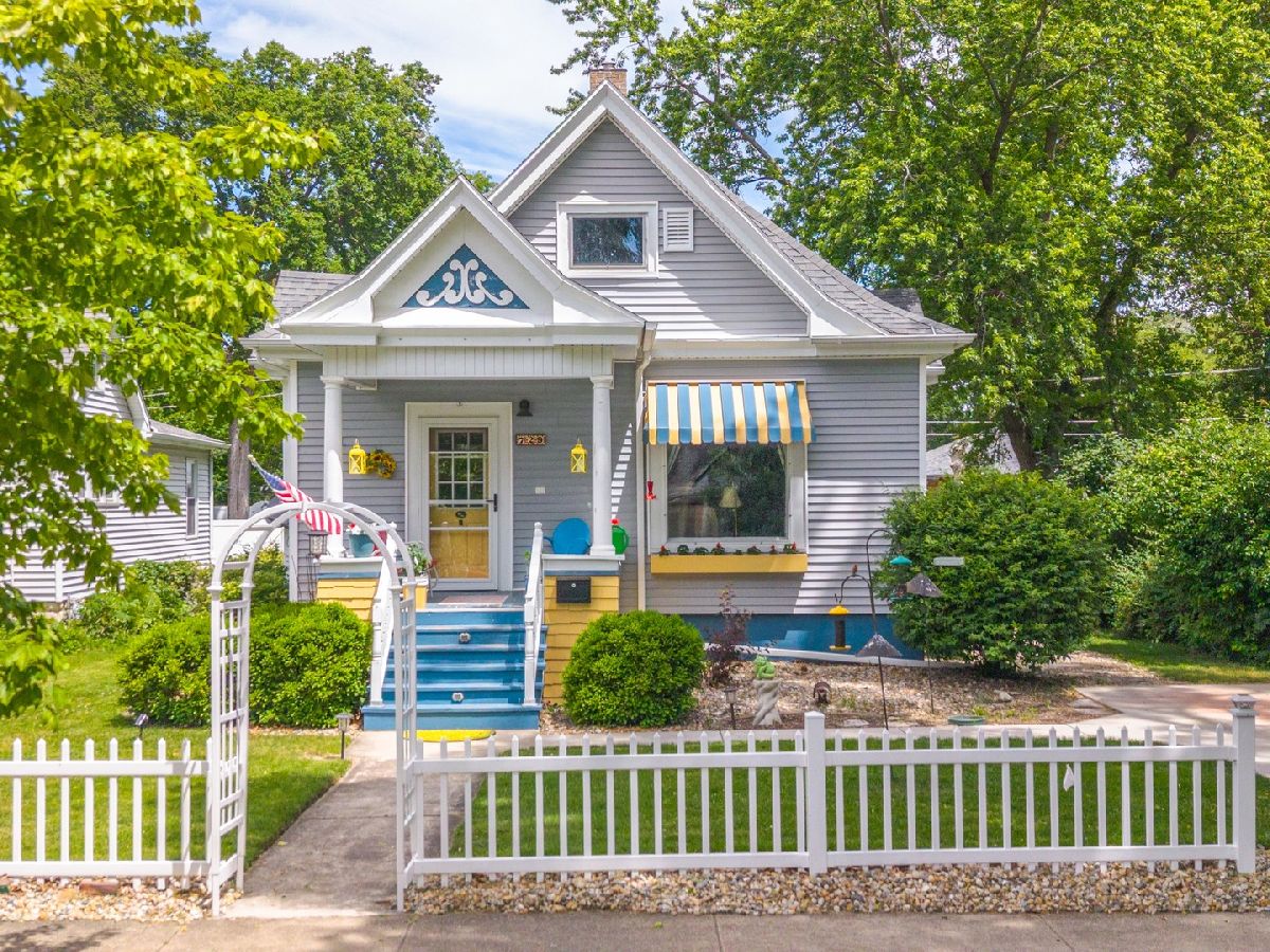  For Sale Pontiac Illinois, 729 Henry Street