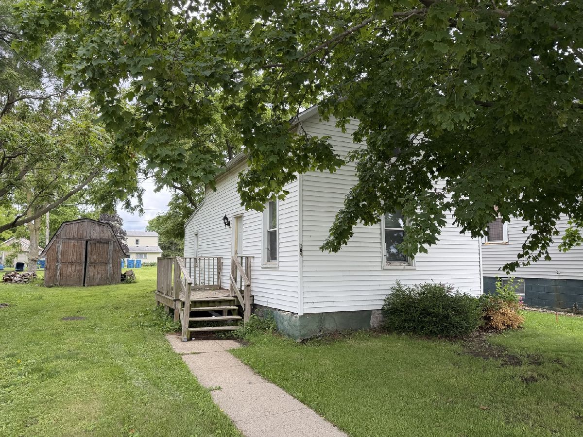  Sold Grant Park Illinois, 309 Main