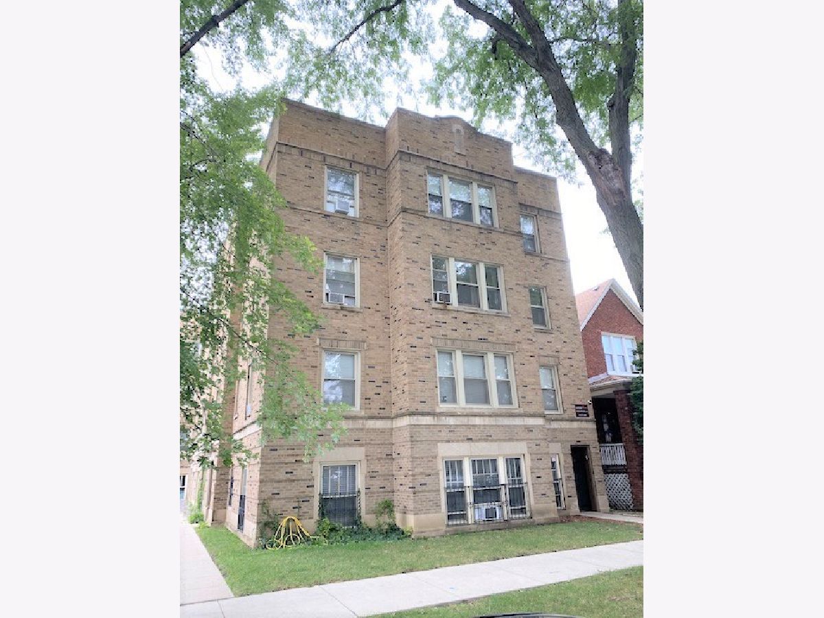  Rented Chicago Illinois, 5542 Leland