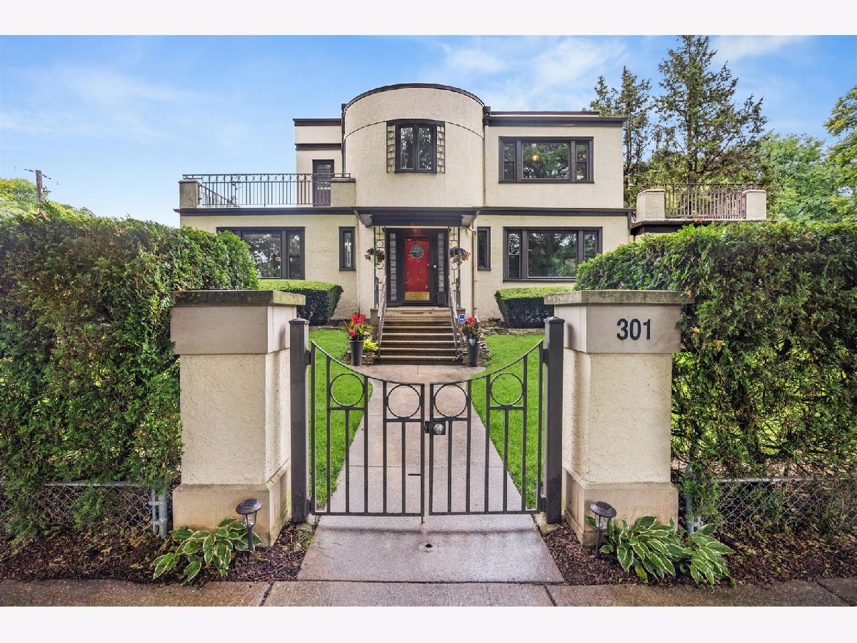  For Sale La Grange Illinois, 301 Cossitt Avenue
