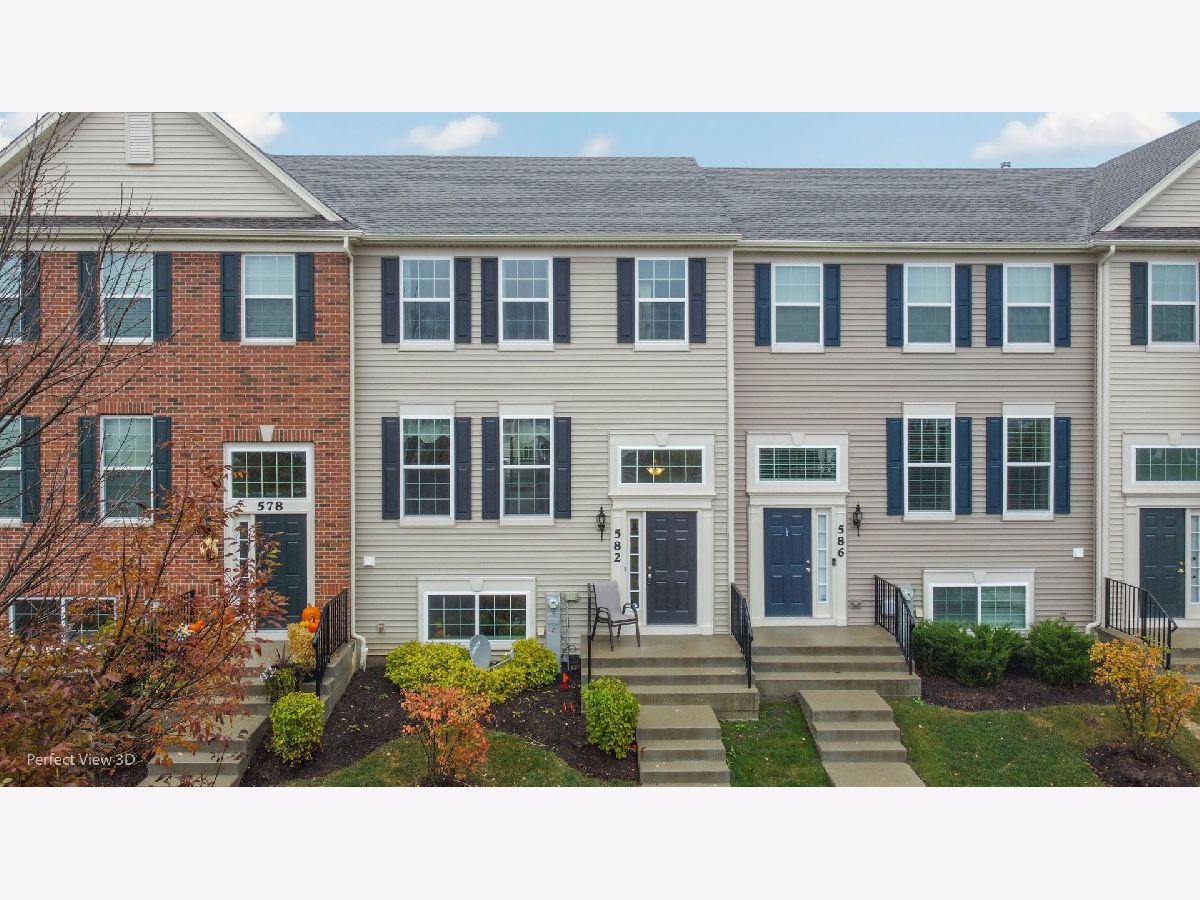 Townhomes & Condos For Sale Lake Street Square Grayslake Illinois, 582 Cannonball Drive
