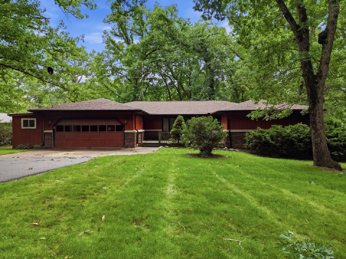  Sold Dixon Illinois, 2087 Blackhawk