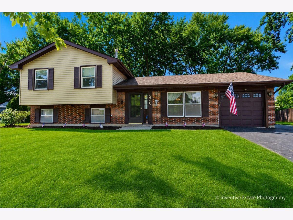  For Sale Bolingbrook Illinois, 226 Lincolnshire Court