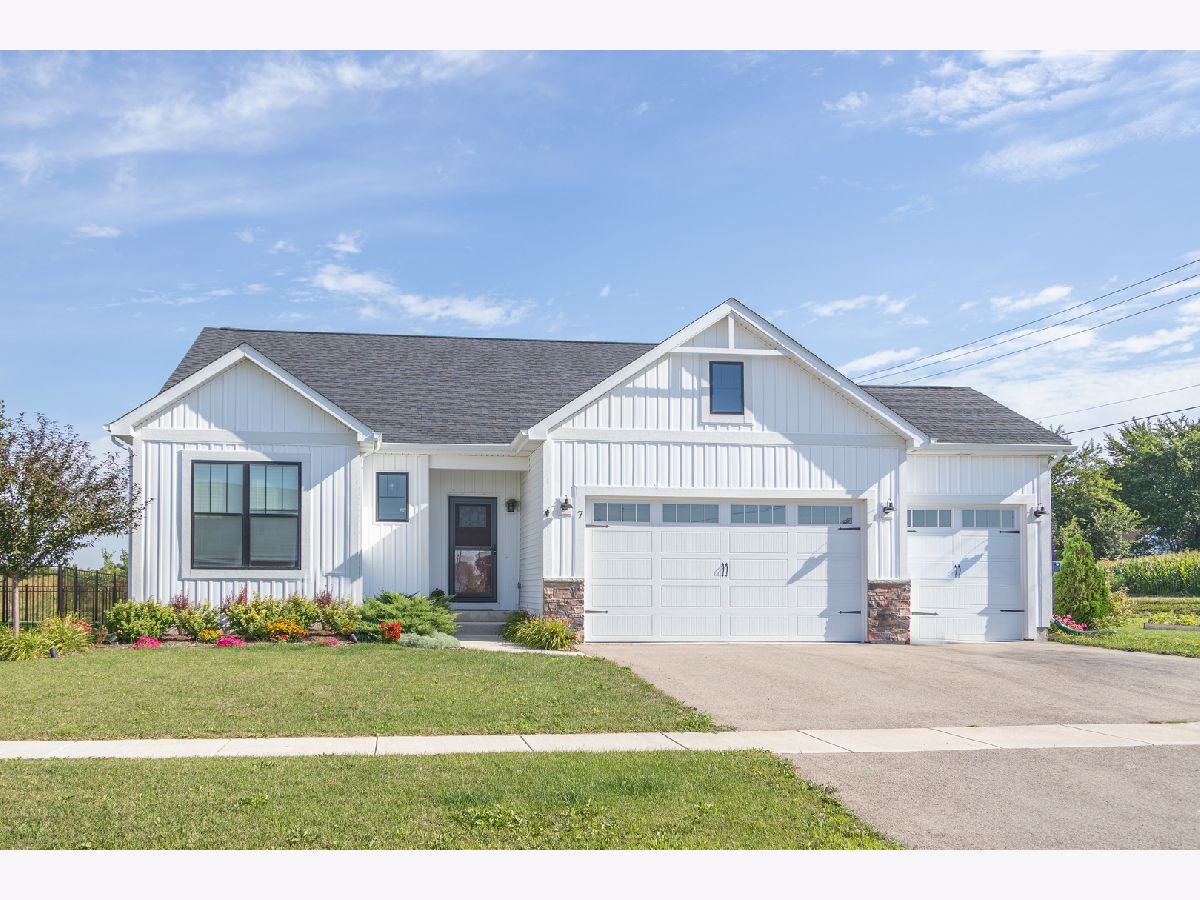 Homes For Sale Grunwald Grove Eldridge Iowa, 1731 5th Street