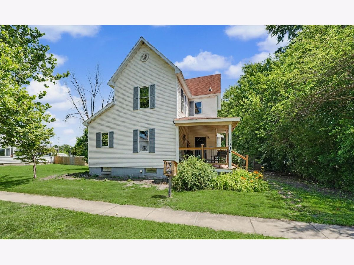  For Sale Gibson City Illinois, 210 Lott Boulevard