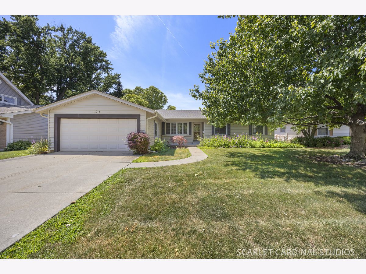  For Sale Elk Grove Village Illinois, 1216 Berkenshire Lane