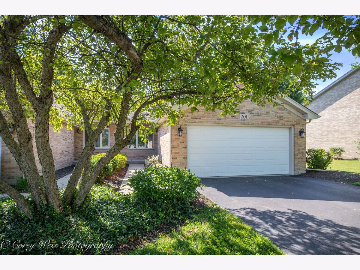  For Sale Elburn Illinois, 201 Conley Drive