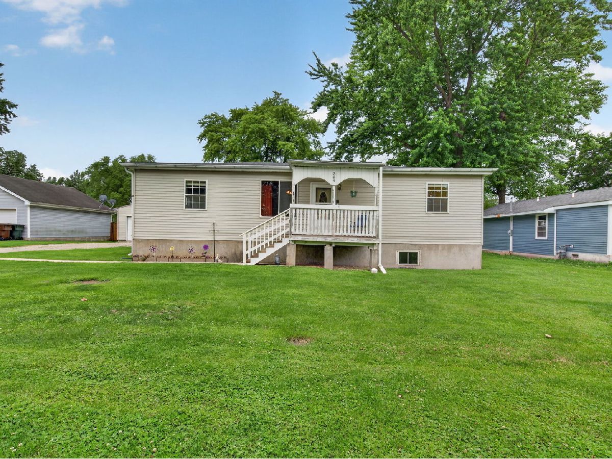  Sold Gardner Illinois, 209 East