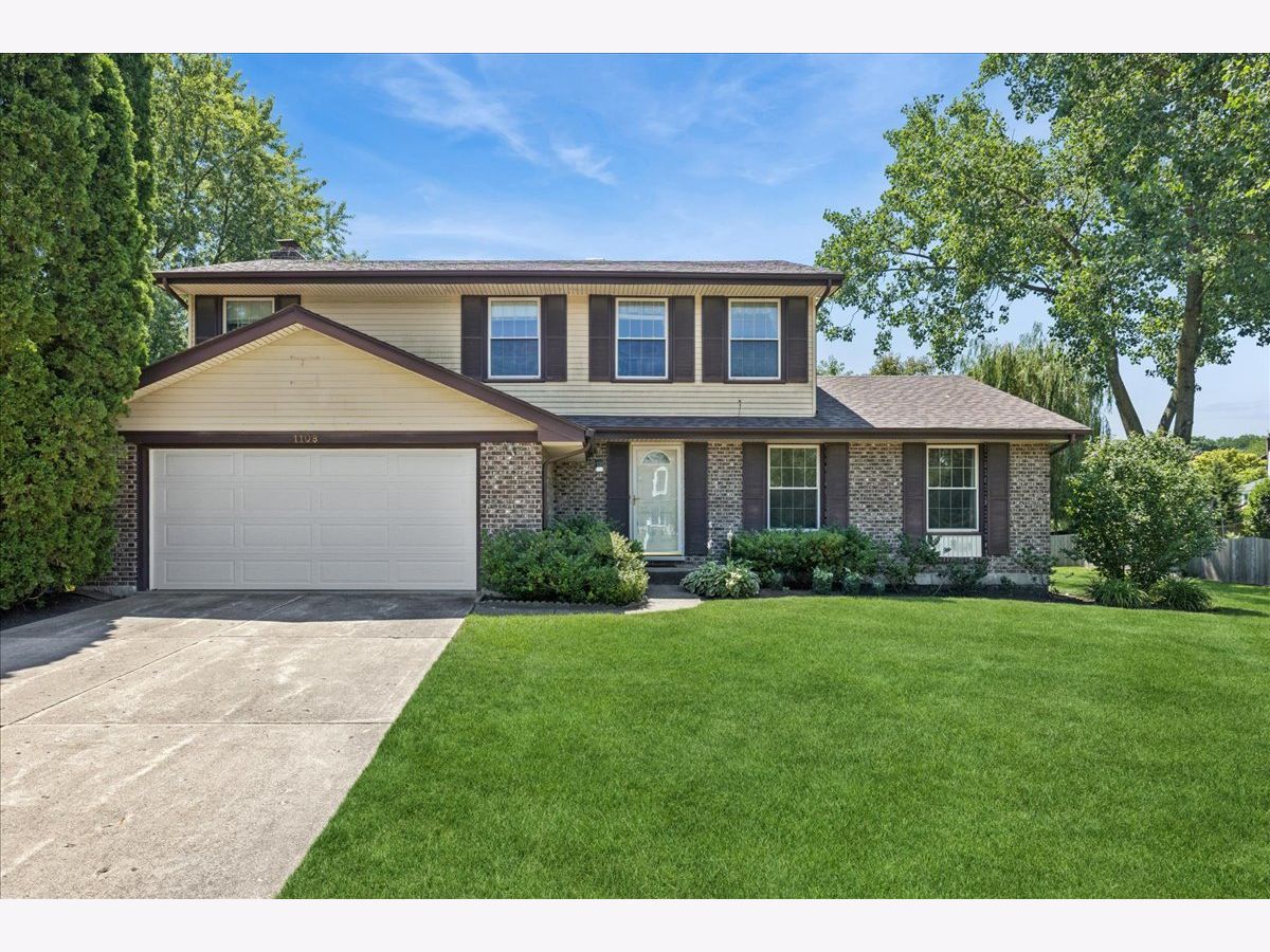  For Sale Libertyville Illinois, 1108 Wellington Avenue