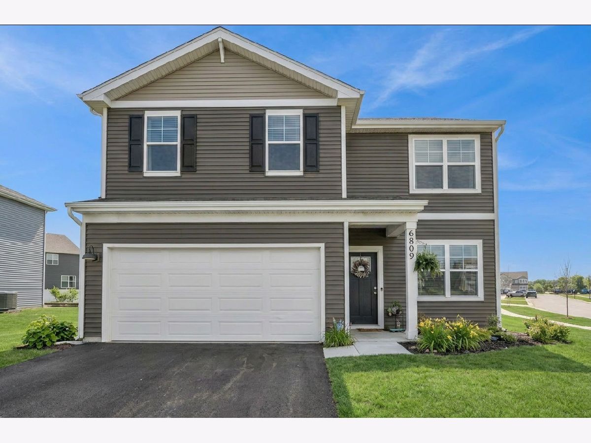 Homes & Condos & Townhomes For Sale Stonewater Wonder Lake Illinois, 6809 Willow Drive