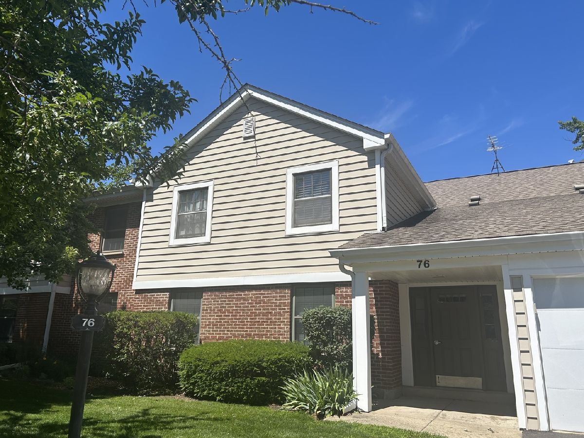 Condominiums & Homes Rented Lexington Village Schaumburg Illinois, 76 Margate