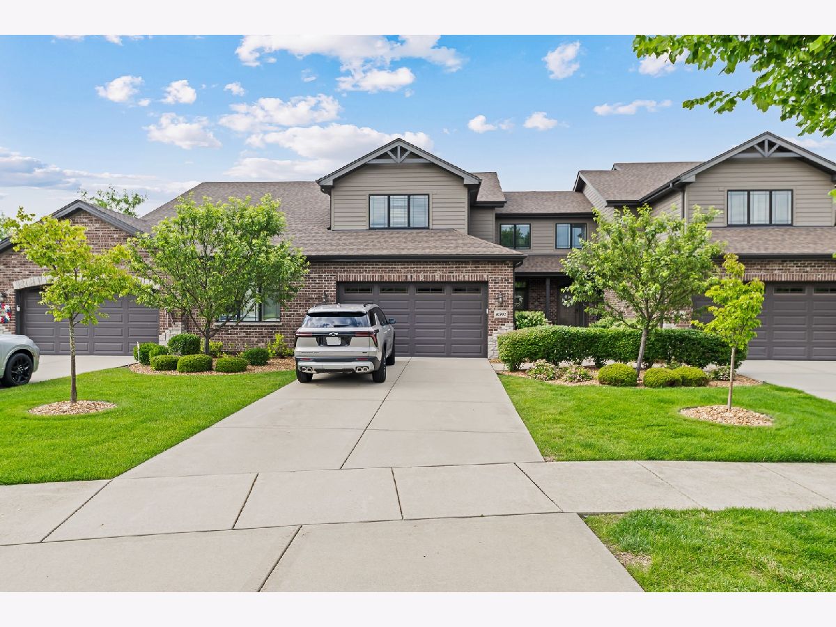 Townhomes & Homes For Sale Crystal Creek Mokena Illinois, 10752 Revere Circle