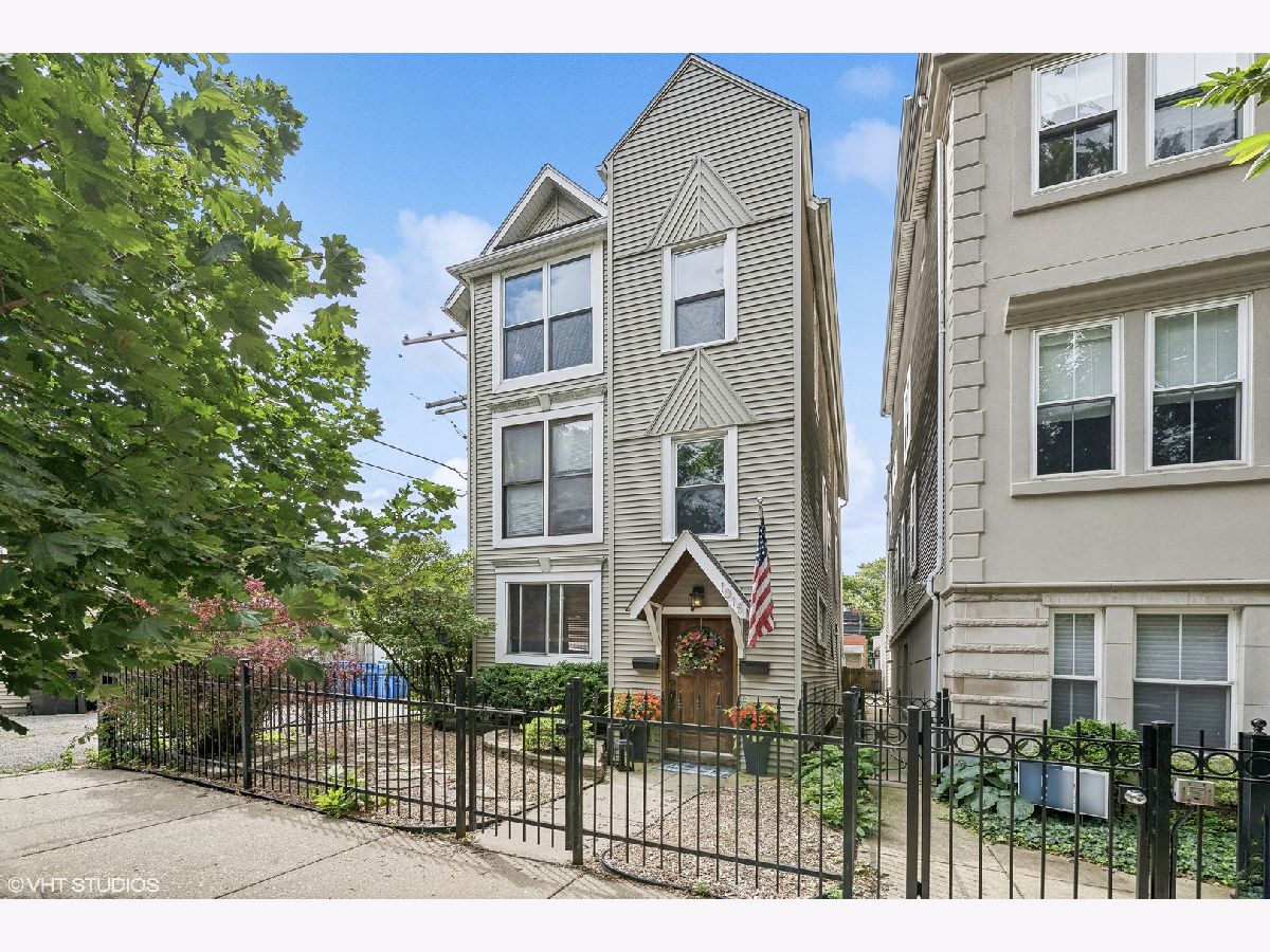  Rented Chicago Illinois, 1815 Henderson