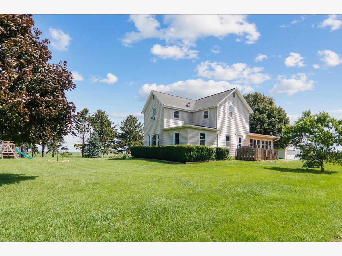  For Sale Towanda Illinois, 17669 2400 Road