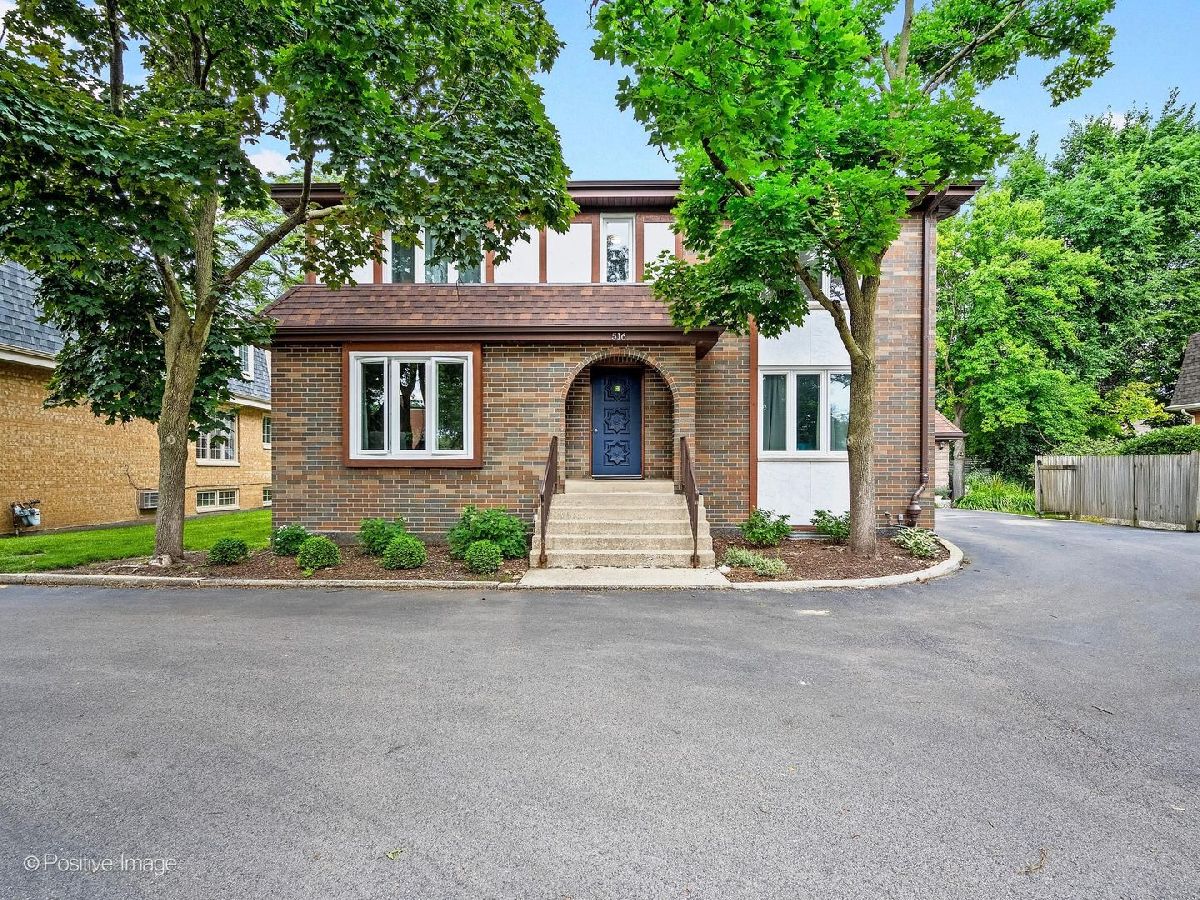  For Sale La Grange Illinois, 516 La Grange Road