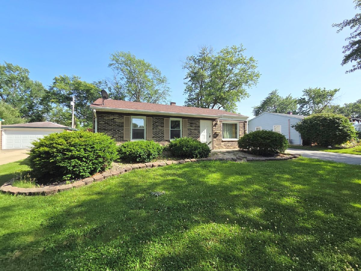  For Sale Sauk Village Illinois, 2124 218th Place