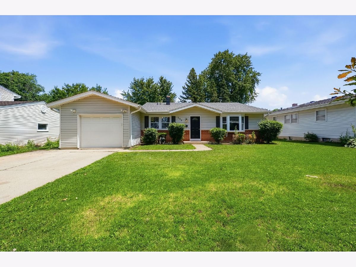 For Sale St Charles Illinois, 256 Walnut Drive
