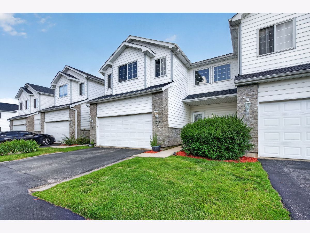  Sold Minooka Illinois, 1738 Waters Edge