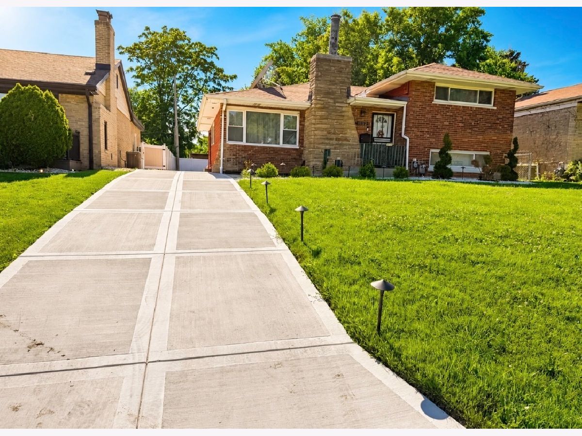  For Sale Hazel Crest Illinois, 17112 Whittier Avenue
