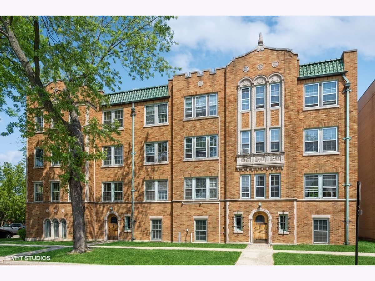  Rented Chicago Illinois, 6885 Overhill