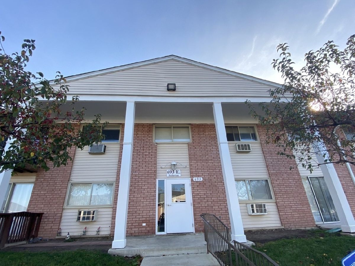  For Rent Glendale Heights Illinois, 693 Fullerton