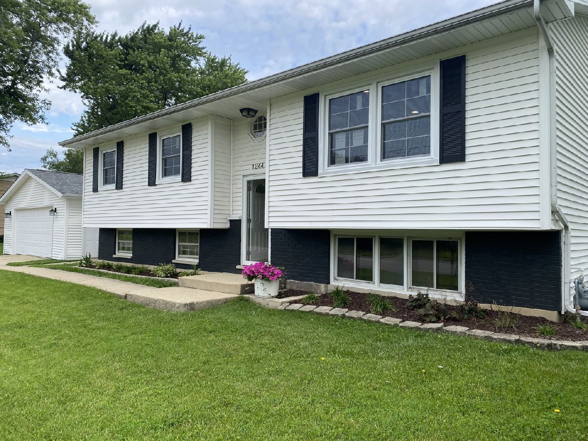 Homes & Townhomes For Sale Hanover Highlands Hanover Park Illinois, 1244 Walnut Avenue