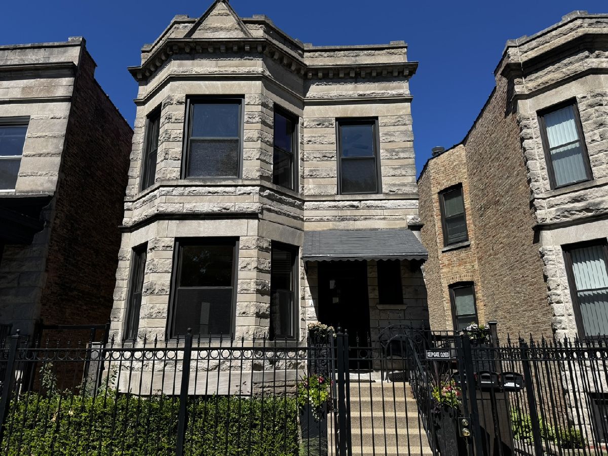  Rented Chicago Illinois, 2424 Mozart