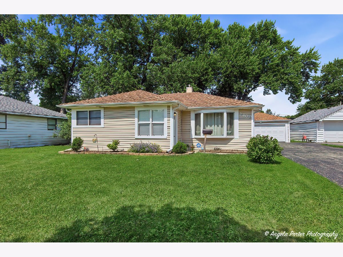  For Sale Rolling Meadows Illinois, 2409 Robin Lane