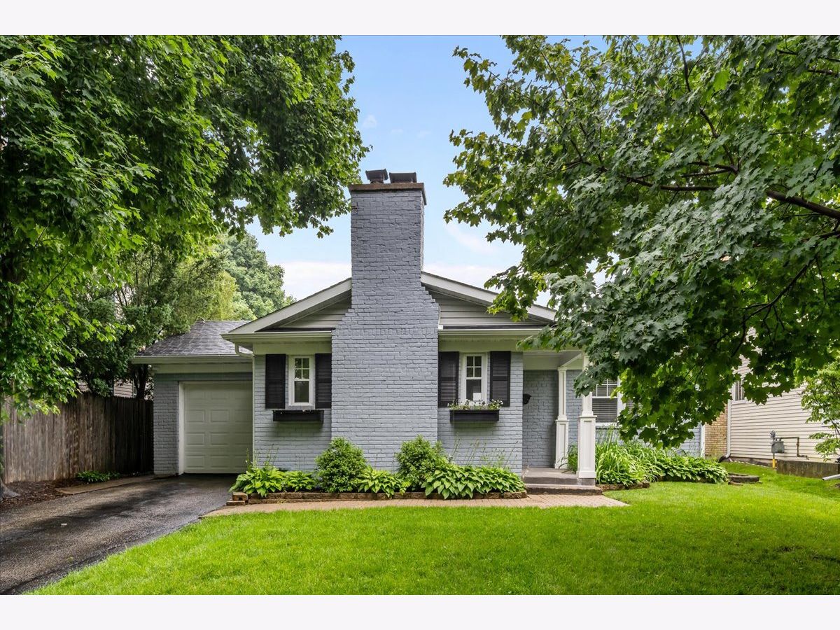  Rented Lake Forest Illinois, 33 June