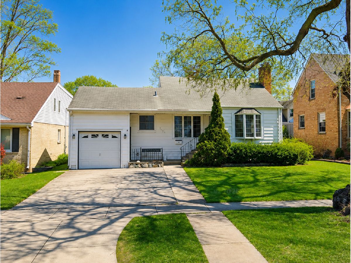  For Rent Downers Grove Illinois, 4529 Saratoga