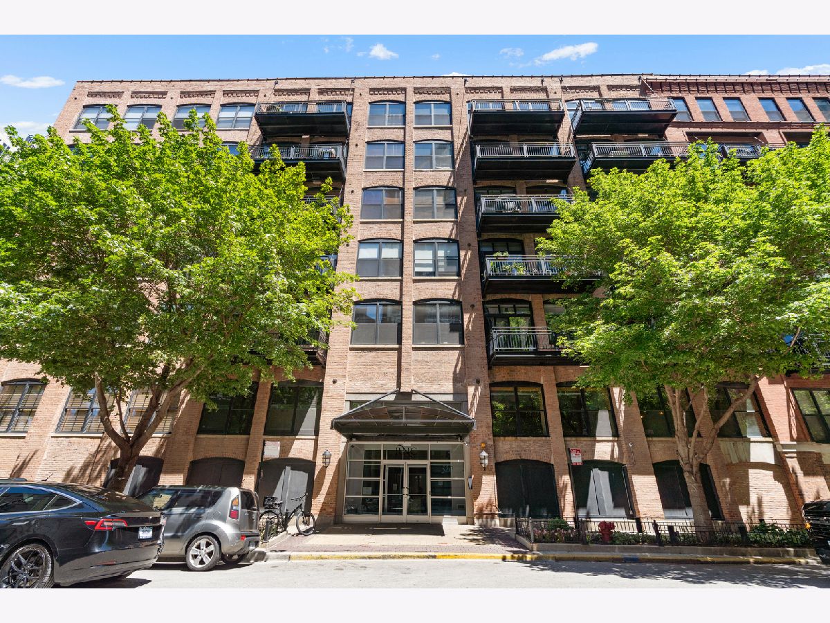  Sold Chicago Illinois, 520 Huron
