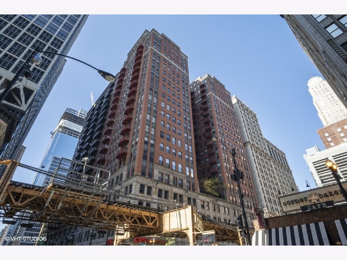  Rented Chicago Illinois, 208 Washington