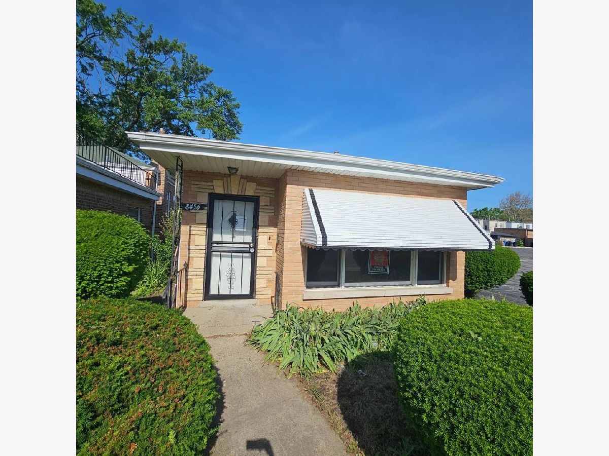  For Sale Chicago Illinois, 8456 Damen Avenue