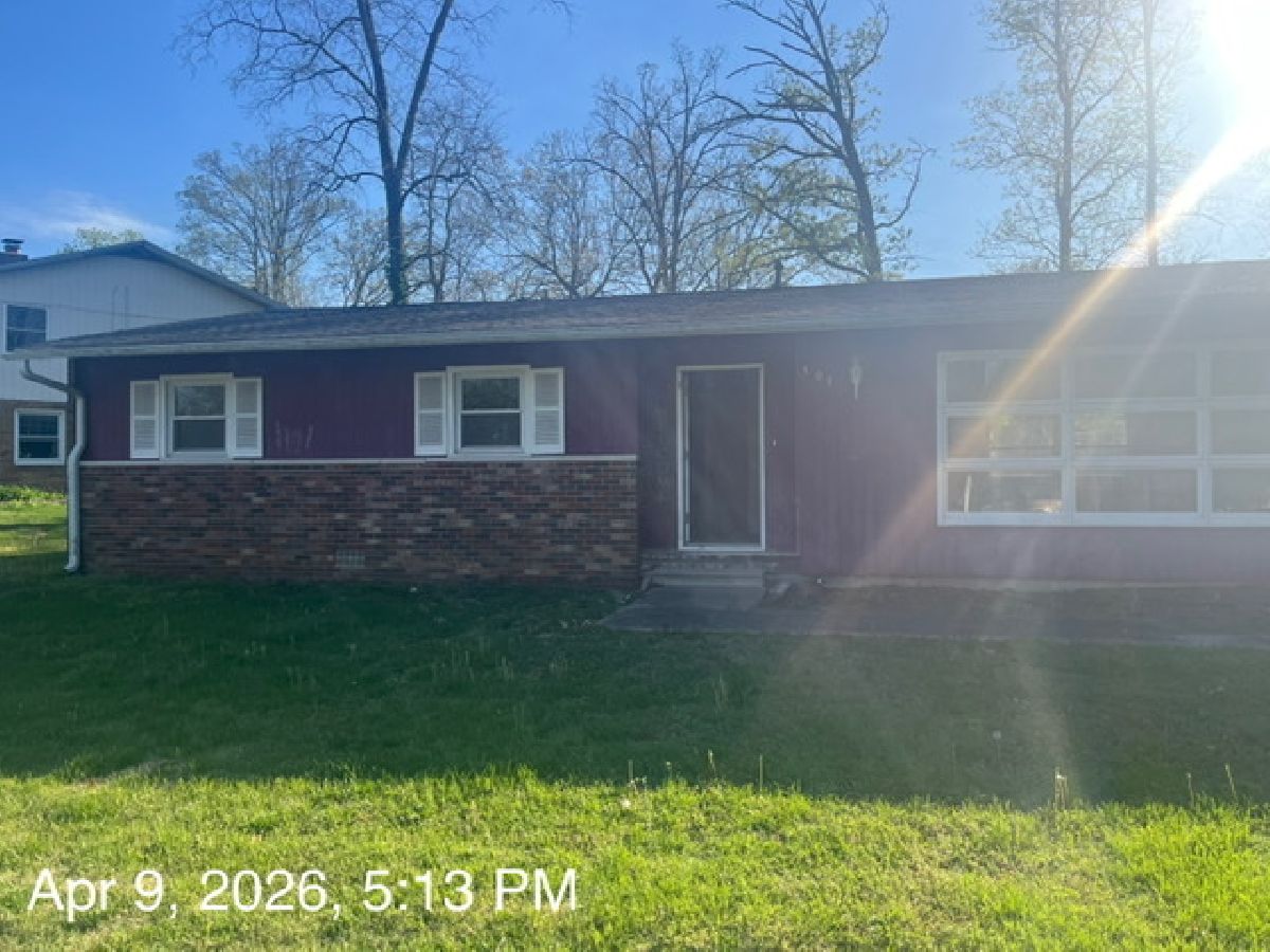  For Sale Carterville Illinois, 501 Country Club Lane