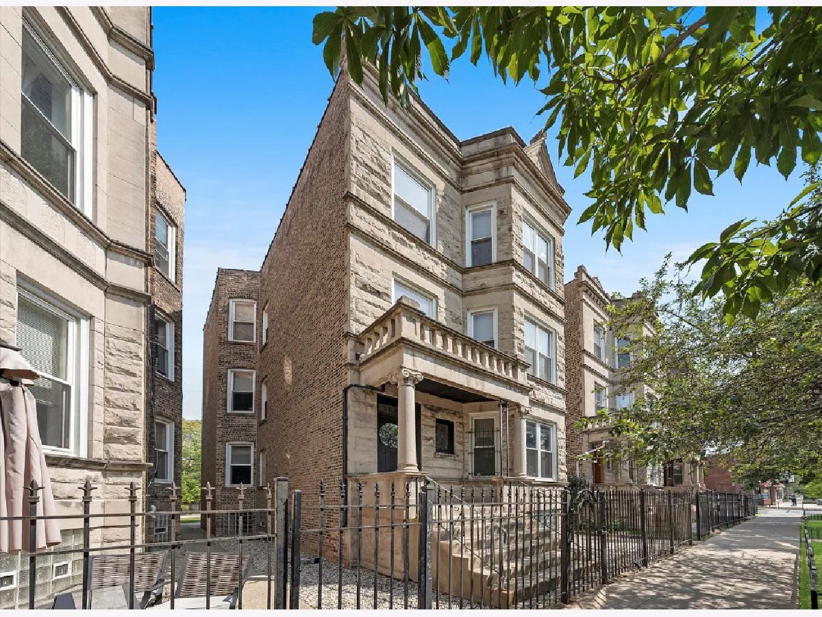  Rented Chicago Illinois, 3106 Fullerton