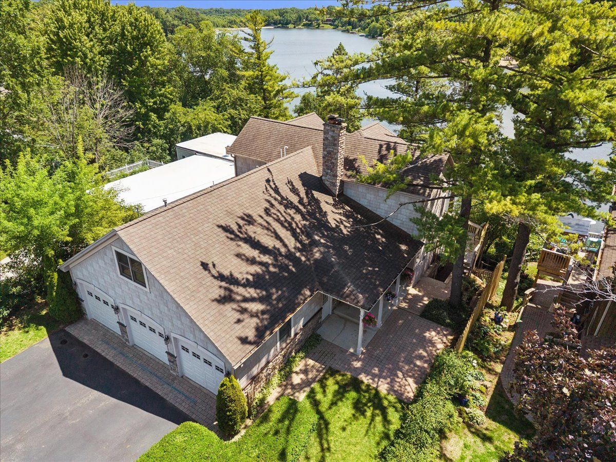 Homes For Sale Lith Estates Lake In The Hills Illinois, 113 Hilltop Drive