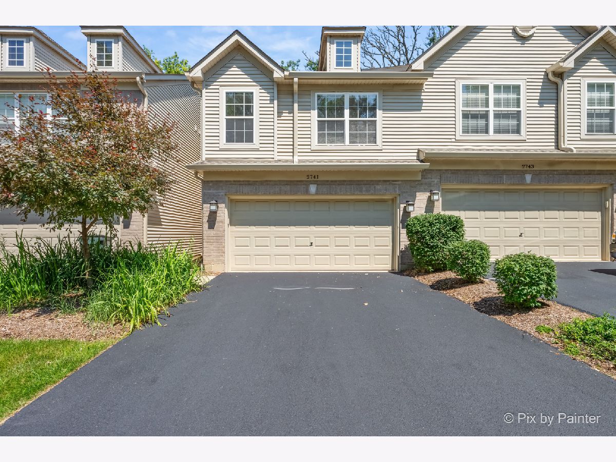 Townhomes & Condos For Sale Cobblestone Woods Crystal Lake Illinois, 2741 Cobblestone Drive