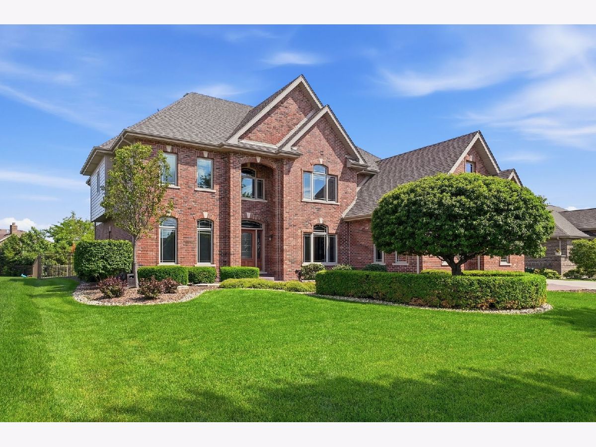 Homes & Townhomes For Sale Sunset Lakes Manhattan Illinois, 24135 Lake Shore Drive