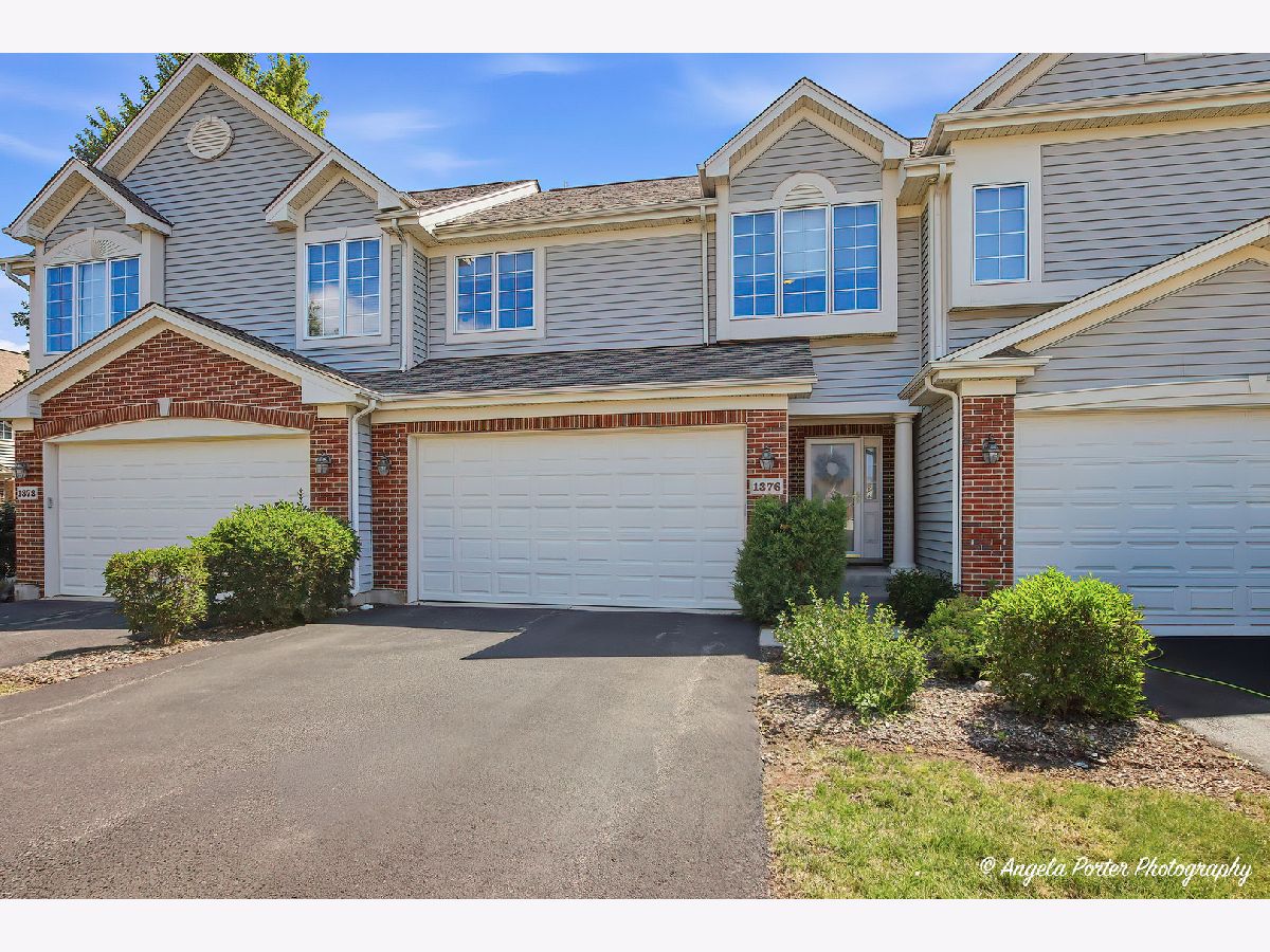  For Sale Cary Illinois, 1376 Prairie View Parkway