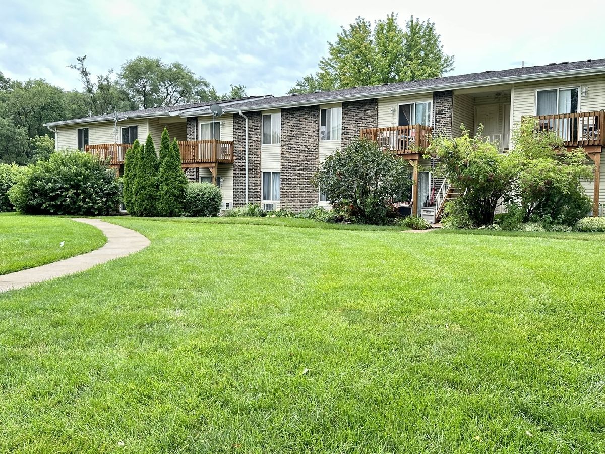  For Rent Oswego Illinois, 2200 Light