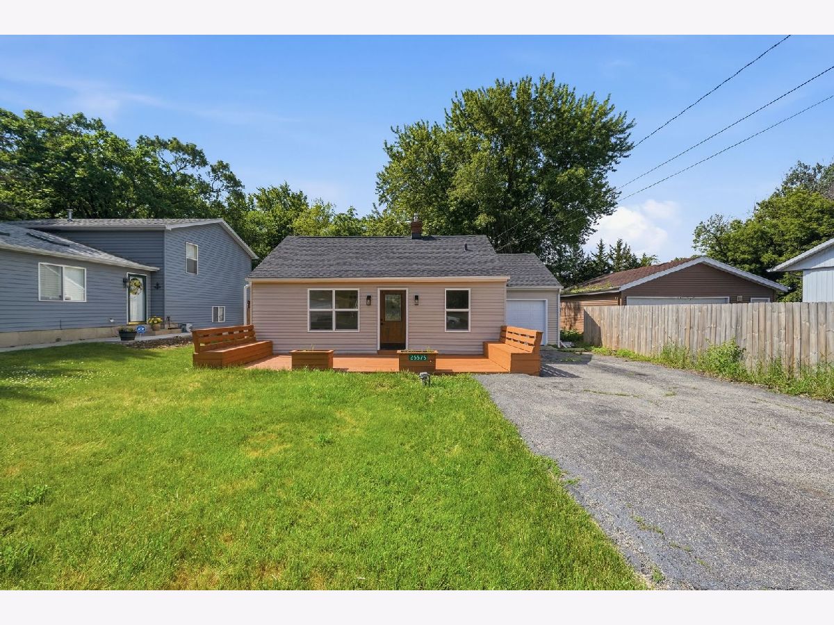  For Sale Ingleside Illinois, 25575 Orchard Avenue