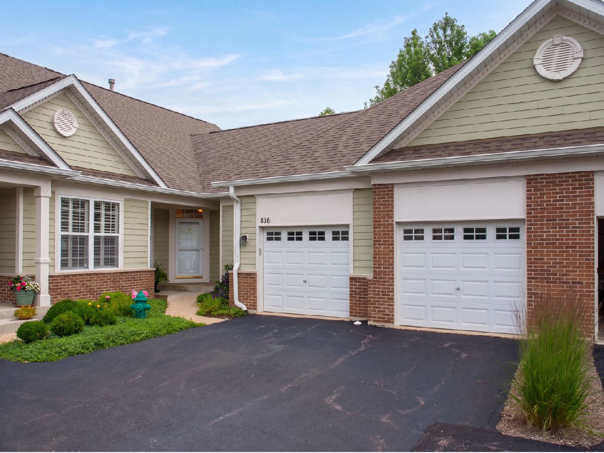 Homes & Townhomes For Sale Windemere Batavia Illinois, 816 Cambridge Drive
