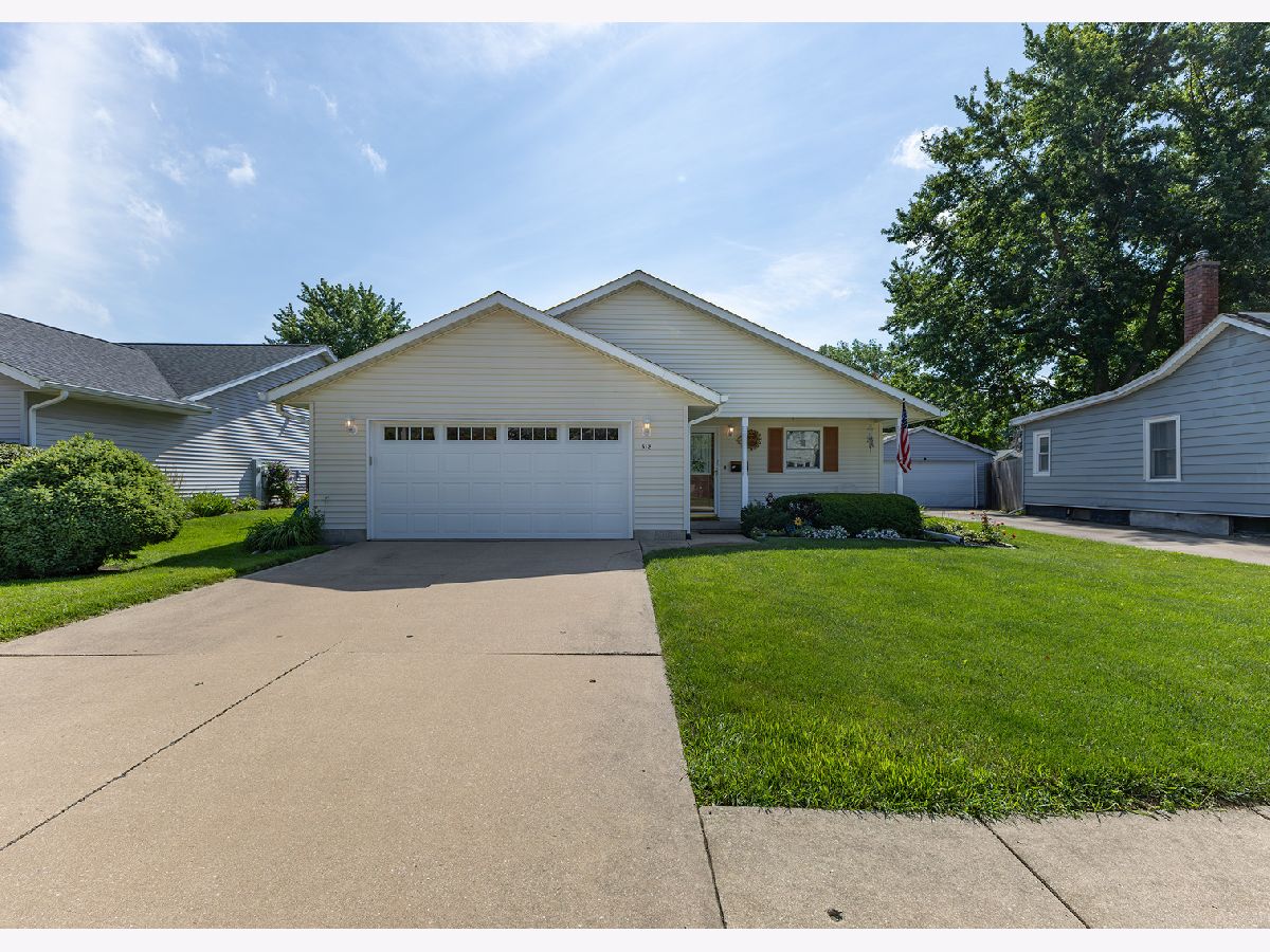  For Sale Geneseo Illinois, 518 Russell Avenue