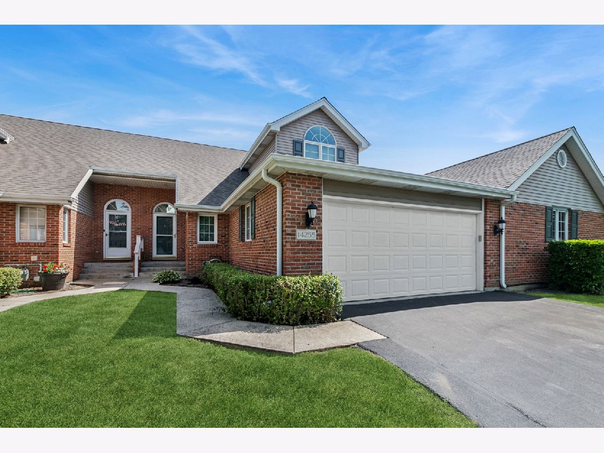 Homes & Townhomes For Sale Wedgewood Orland Park Illinois, 14255 Wedgewood Glens Drive