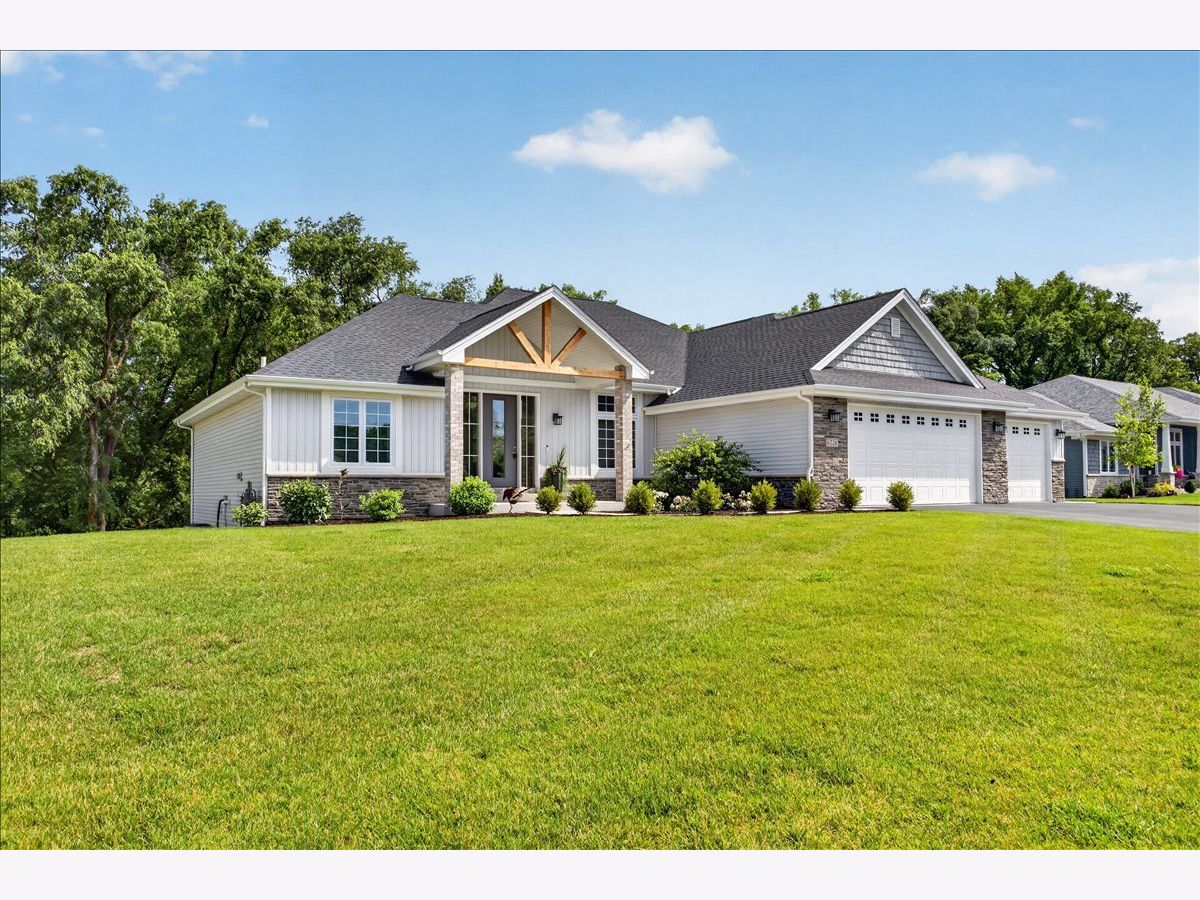  Sold Roscoe Illinois, 6226 Hathaway