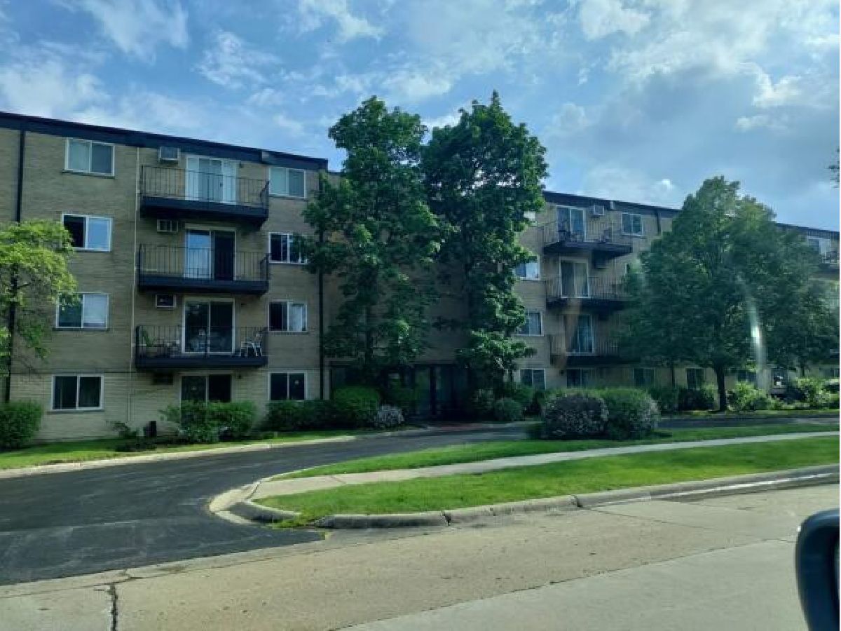 Condominiums Rented Brandenberry Park Arlington Heights Illinois, 2515 Olive
