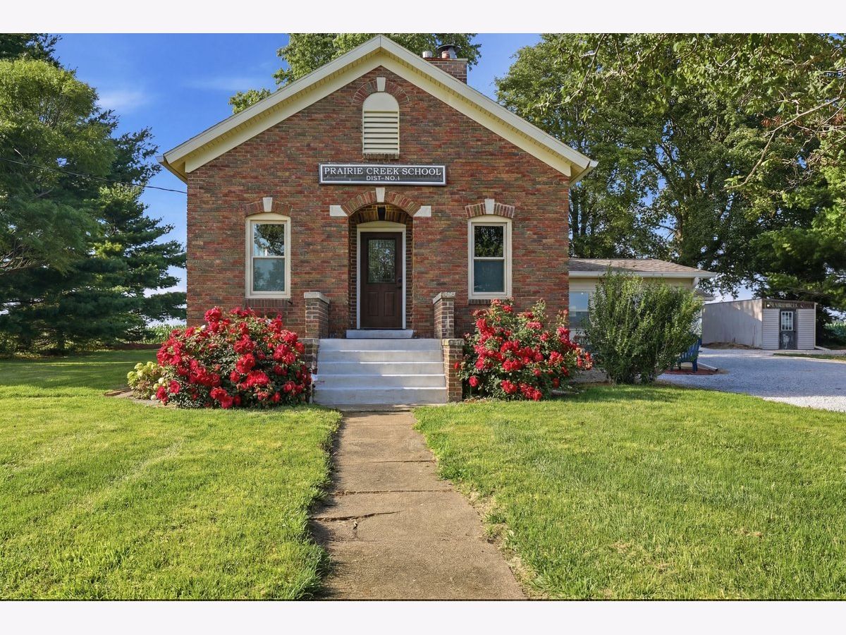  For Sale Mclean Illinois, 1021 Rodeo Road