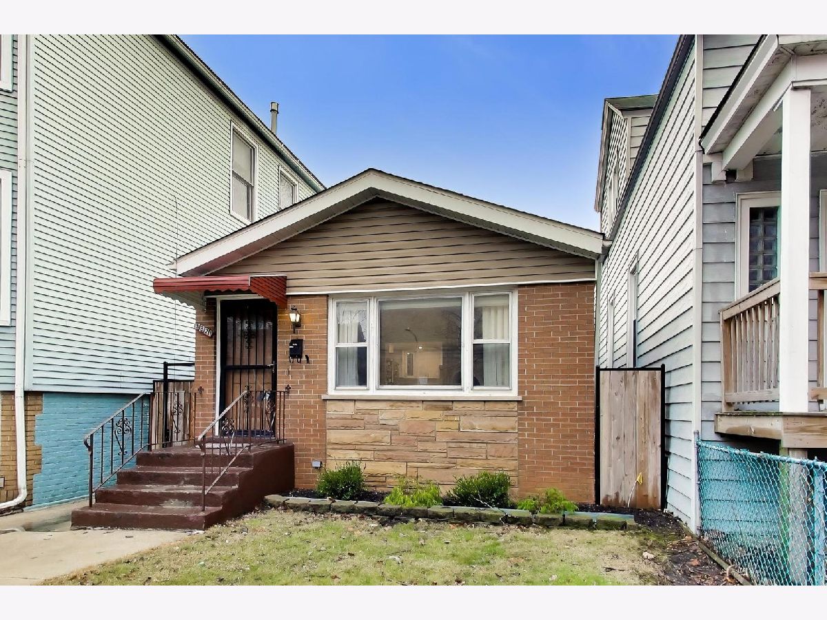  Rented Chicago Illinois, 3321 Whipple