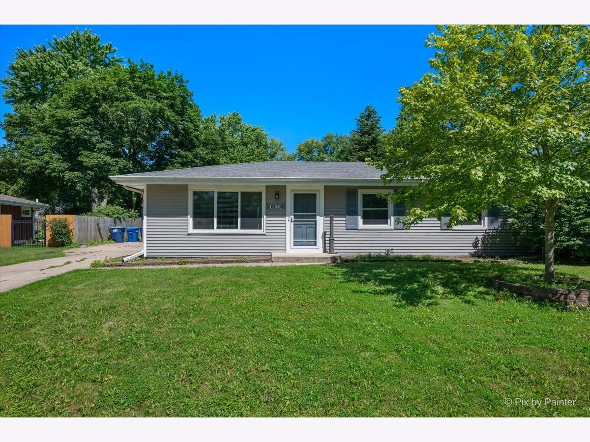  For Sale St Charles Illinois, 1820 Forrest Boulevard