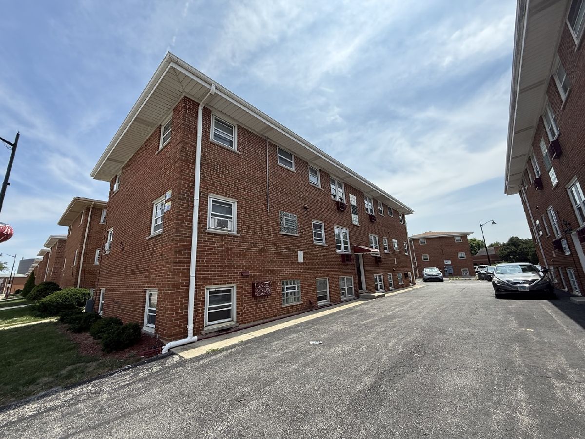  Rented Rosemont Illinois, 9463 Maple